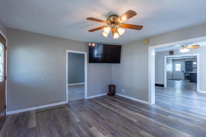 Property Photo:  914 Evans Street  IA 51055 