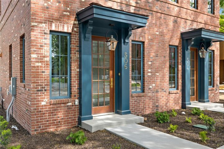Property Photo:  506 NW B Street  AR 72712 