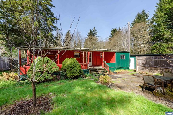 Property Photo:  48591 Hwy 112  WA 98363 