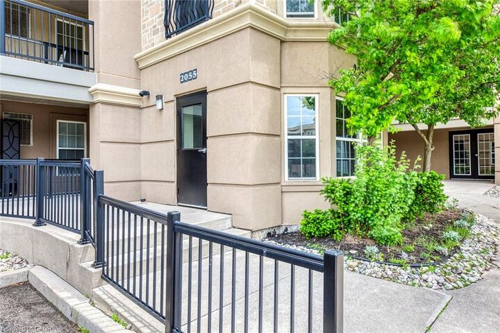 Property Photo:  2055 Appleby Line 403  ON L7L 7H1 