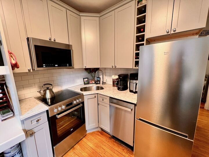 Property Photo:  34 Grove Street 1  MA 02114 