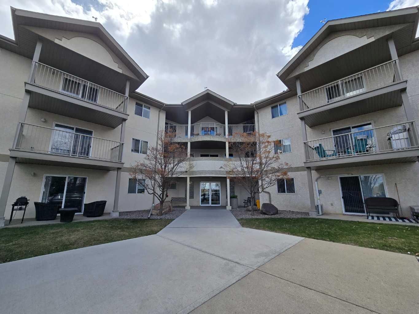 Property Photo:  485 Red Crow Boulevard W 312  AB T1K 7G6 