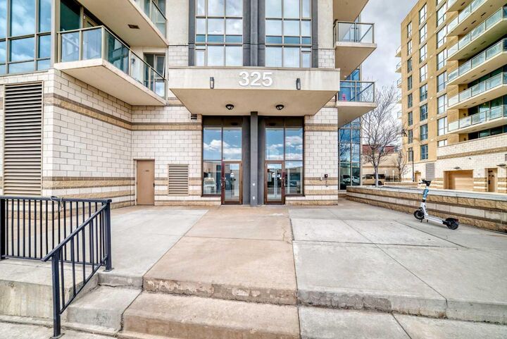 Property Photo:  325 3 Street SE 1310  AB T2G 0T9 