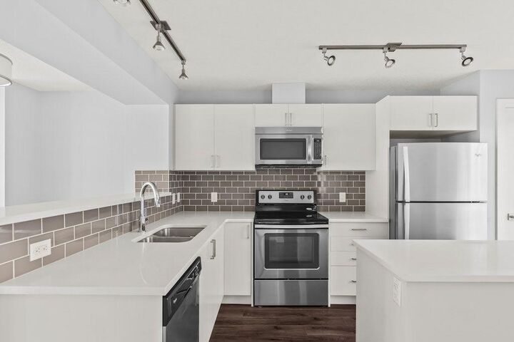 Property Photo:  4 Evanscrest Gardens NW  AB T3P 0S1 