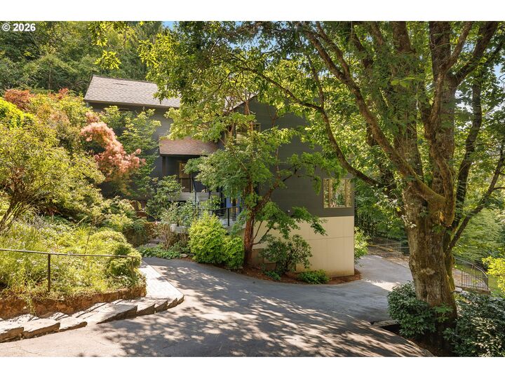 Property Photo: 7324 NW Penridge Rd OR 97229