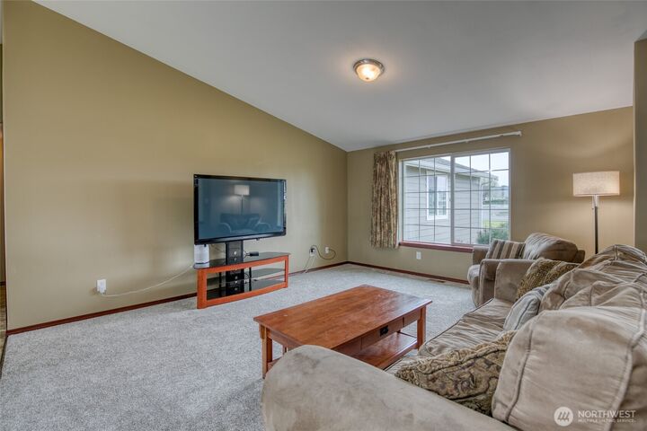 Property Photo:  285  Meadow Loop  WA 98563 