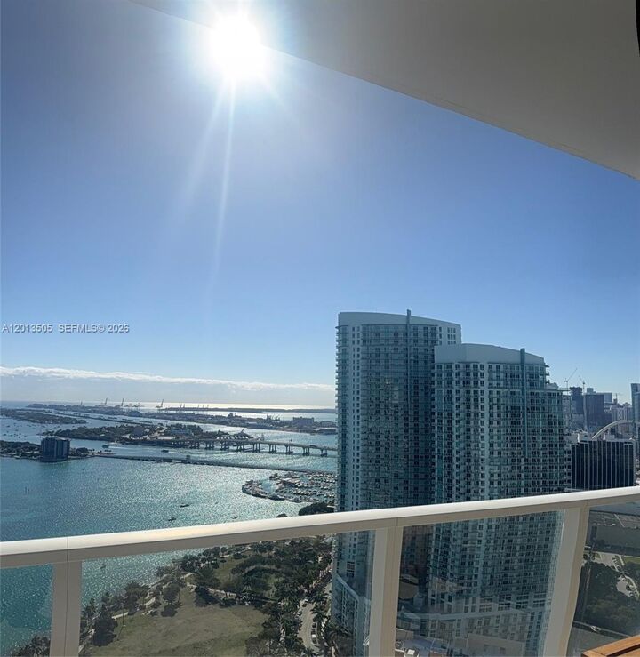 Property Photo:  2020 N Bayshore Dr 3804  FL 33137 