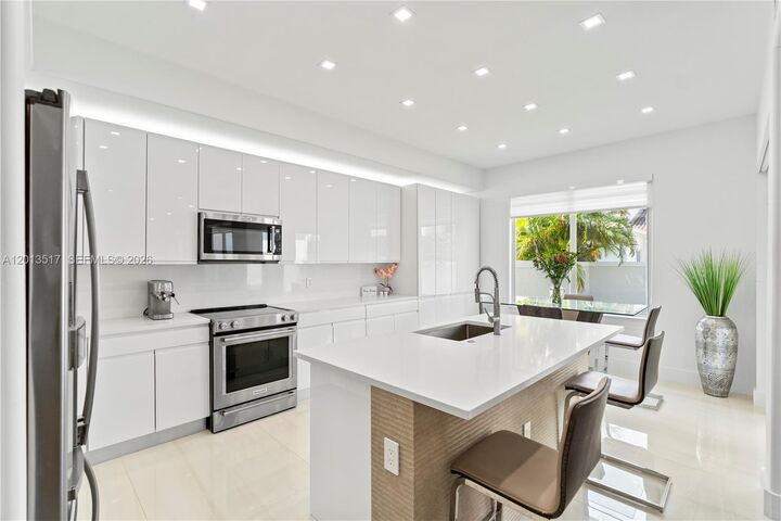 Property Photo:  3188 NE 211th Ter  FL 33180 