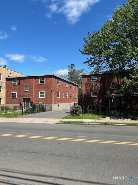Property Photo:  174 Hillside Avenue  CT 06106 