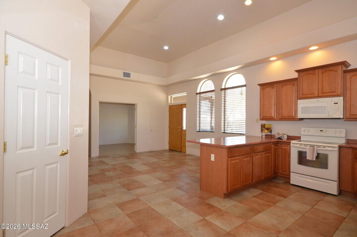 Property Photo:  5784 W Treasure Point Place  AZ 85713 