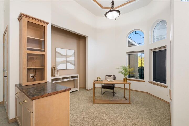 Property Photo: 3703 S Keller St WA 99337