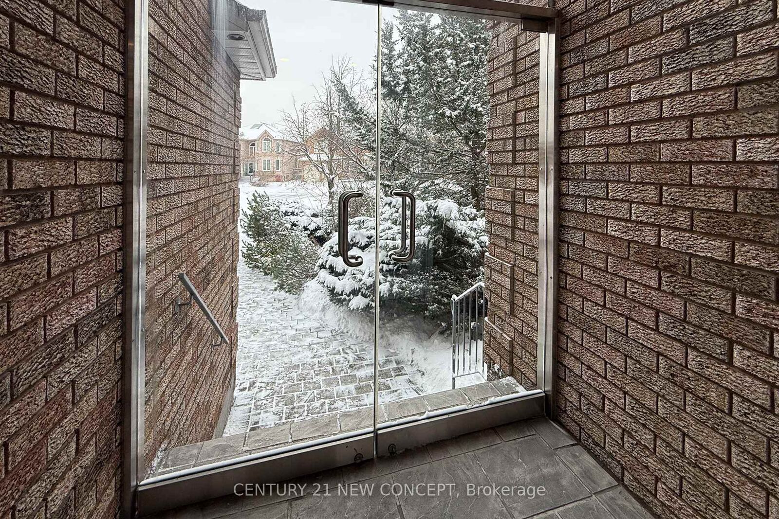 Photo de la propriété:  38A Avonlea Place  ON L4B 3N8 