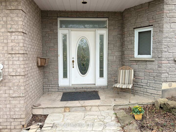 Property Photo: 176 Wyndham Street ON L5M 1N5