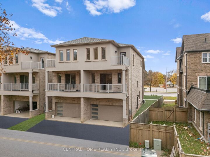 Property Photo: 2946-2956 Elgin Mills Road E ON L6C 1K9