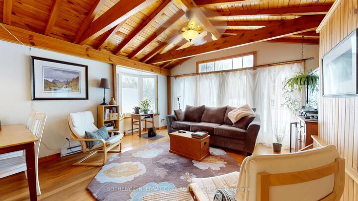Property Photo: 929 Tanglewood Drive ON N2Z 2X3