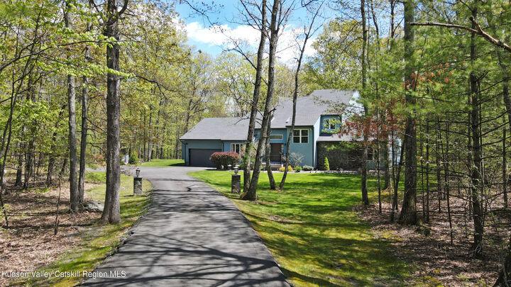 Property Photo:  44 Bristol Hill  NY 12433 