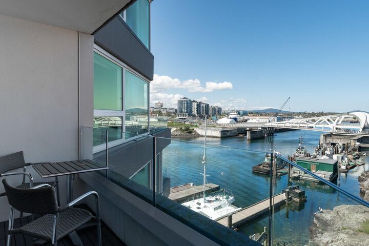 1234 Wharf St 401 — photo 1