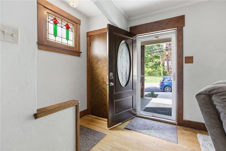 Property Photo:  906 Parkside Ave  PA 15228 