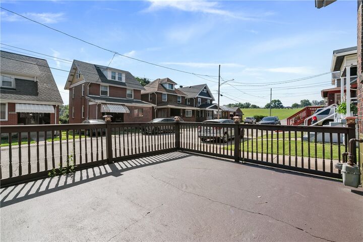 Property Photo:  200 Thomas Street  PA 15122 