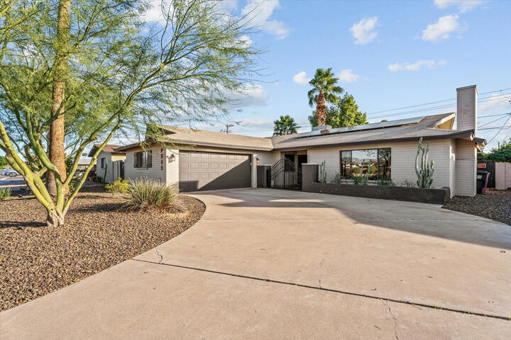 Property Photo: 8543 E Jackrabbit Road AZ 85250