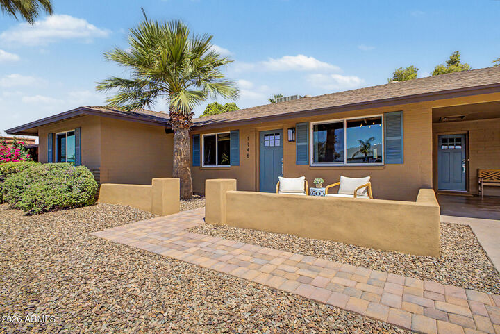 Property Photo: 1146 E Magdalena Drive AZ 85283