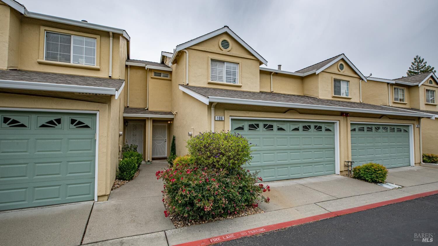 Property Photo:  106 Roseburg Way  CA 94534 