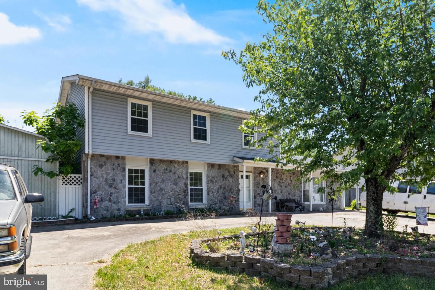 Property Photo: 5 Mooncoin Circle MD 20602
