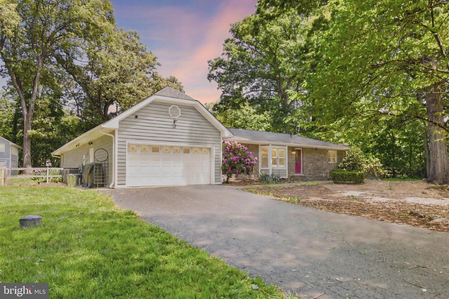 Property Photo:  14 Oak Lane  VA 20165 