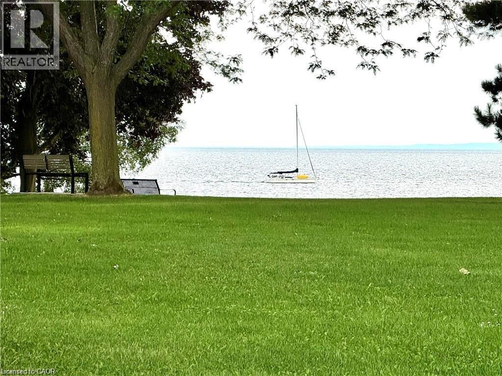 Property Photo: 5250 Lakeshore Road 1708 ON L7L 5L2