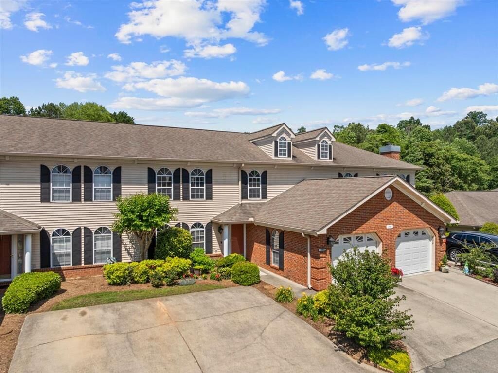 Property Photo:  1705 Chestnut Oak Drive  GA 30721 