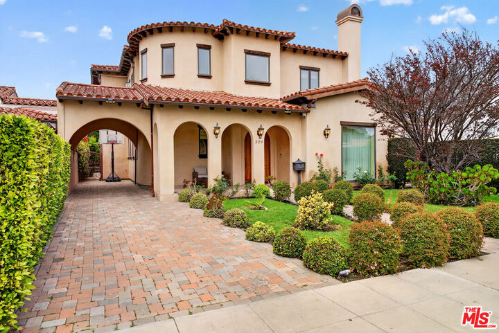 Property Photo:  329 S Clark Dr  CA 90211 