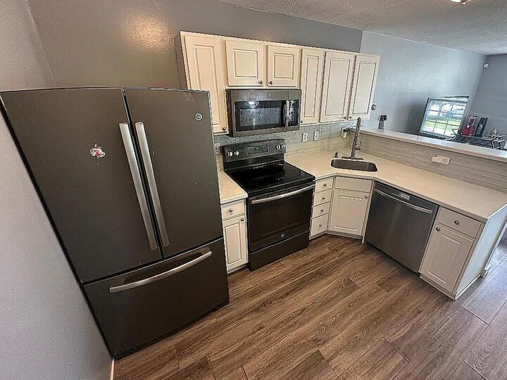 Property Photo: 17 Green Mill OH 43004