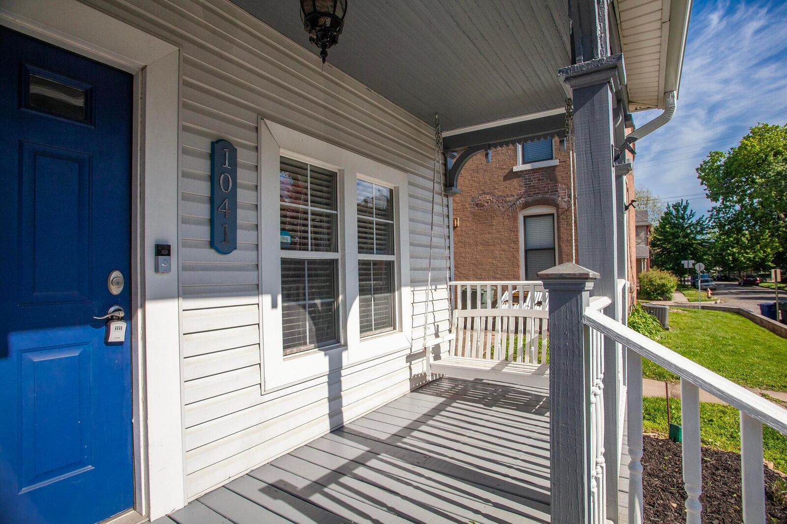 Property Photo:  1041 Oregon Avenue  OH 43201 