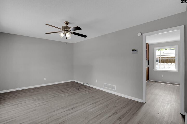 Property Photo:  402 Ravenscroft  SC 29172 