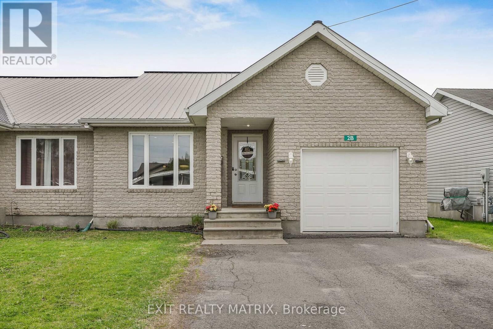 Property Photo:  2 Gloss Street B  ON K0A 1R0 