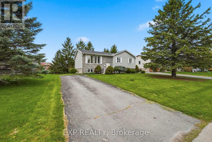 Property Photo:  6 Splinter Drive  ON K7R 3V1 