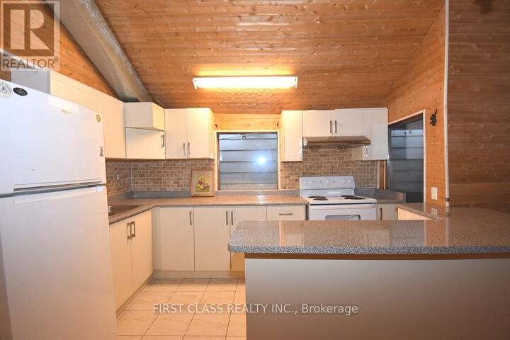 Property Photo:  192 Major Street  ON M5S 2L3 