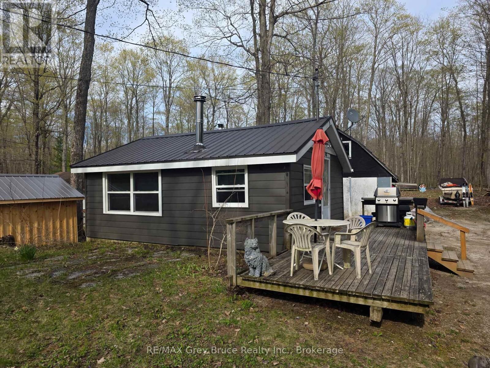 Property Photo:  151 Francis Drive  ON N0H 2K0 