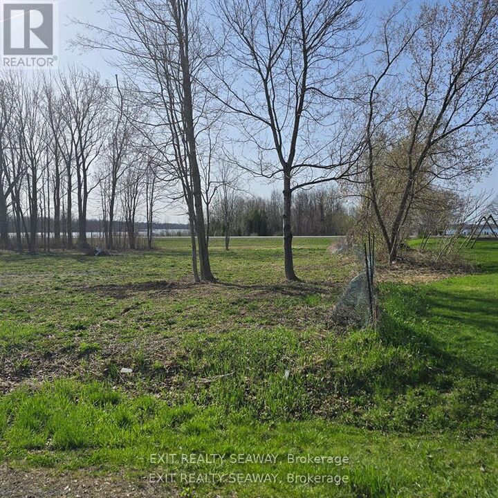 Property Photo:  004 Manning Road  ON K0C 1M0 