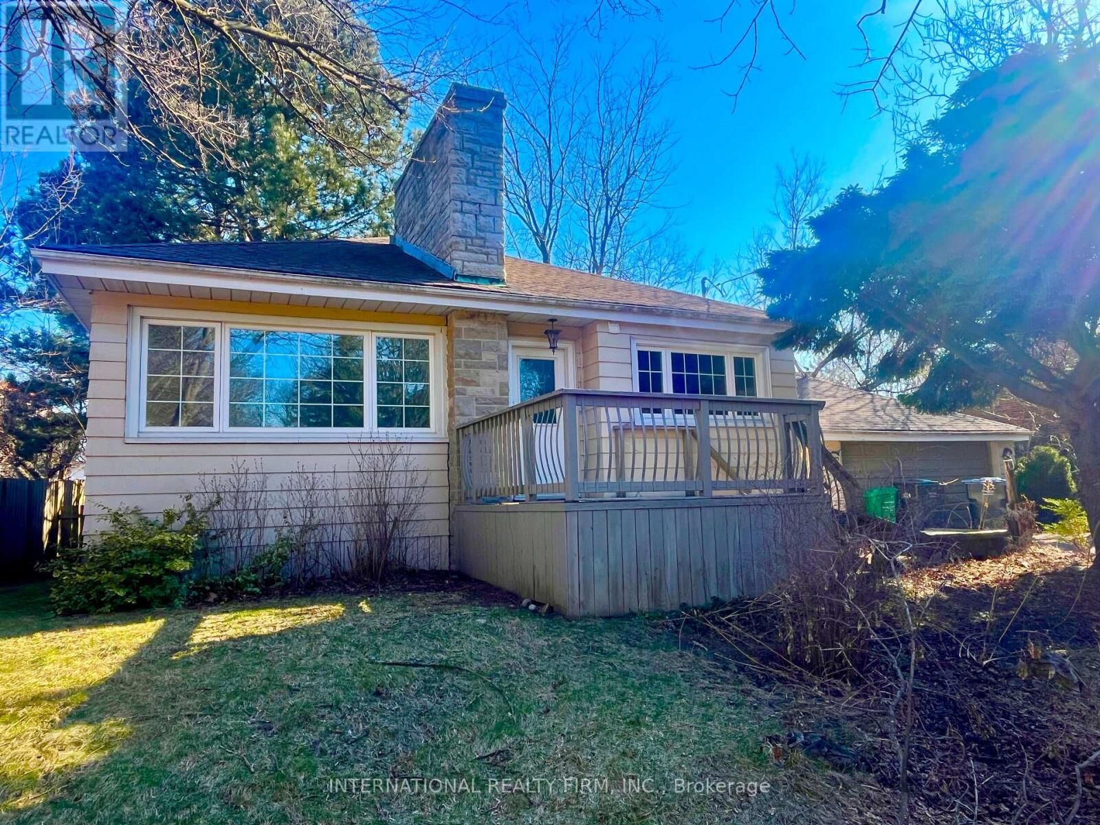 Property Photo:  2143 Grange Drive  ON L5B 1P4 