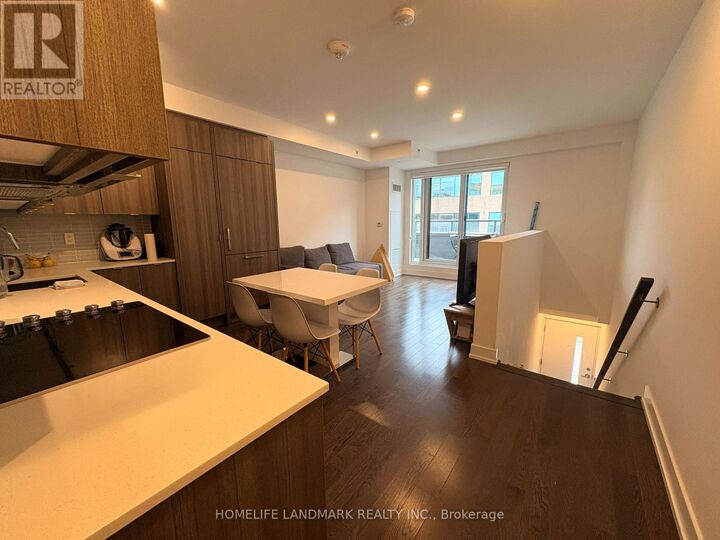 Property Photo:  175 Pears Avenue Th4  ON M5R 0C2 