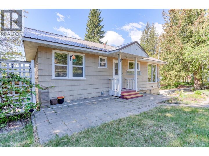 2551 Pinewood Drive — photo 1