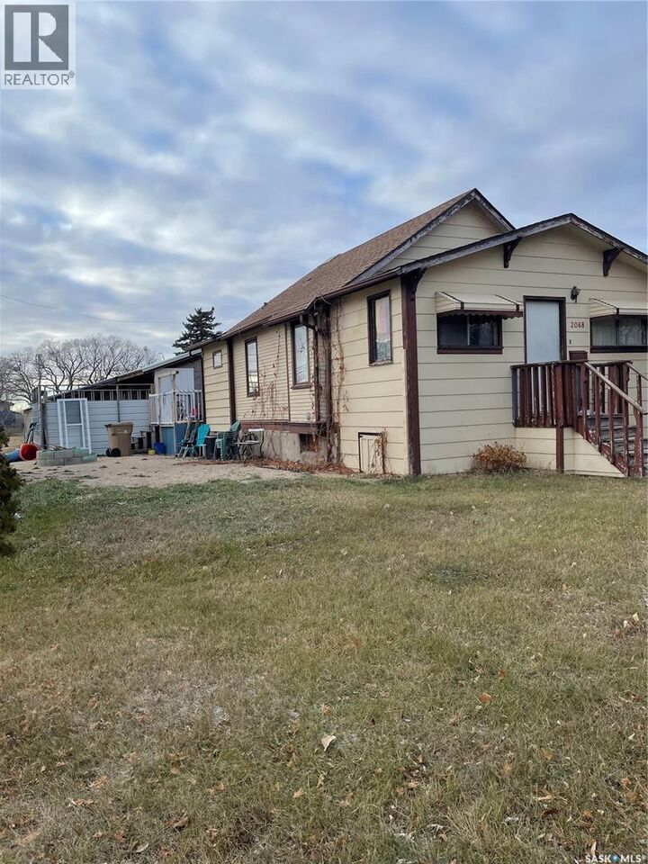 Property Photo:  2068 Connaught Street  SK S4T 4T7 