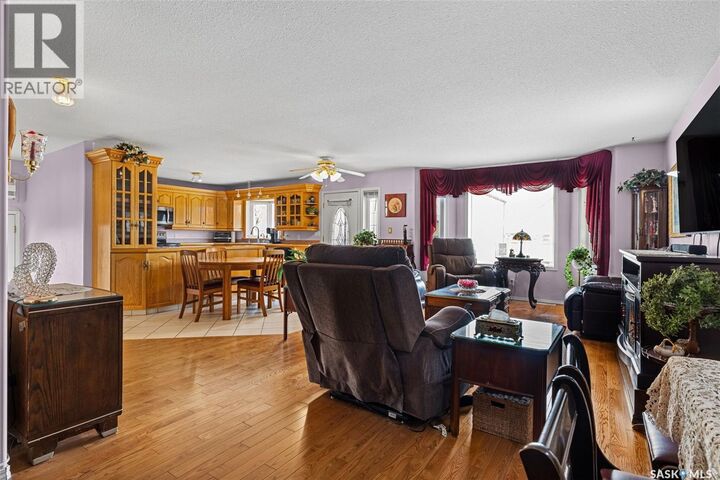 Property Photo:  346 Halifax Street  SK S4R 1T2 