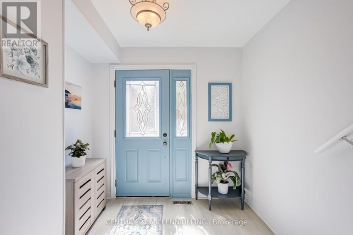 Property Photo:  17 Craigleigh Crescent 17  ON L6T 2E3 