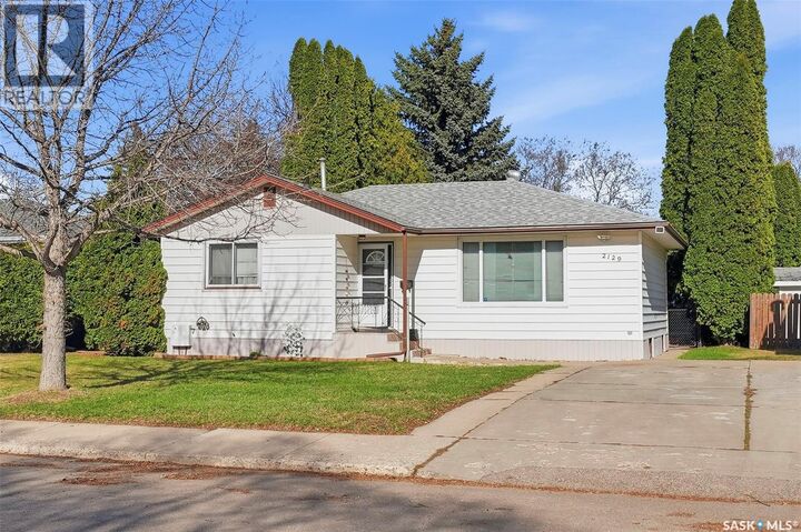 Property Photo:  2129 Cairns Avenue  SK S7J 1T5 