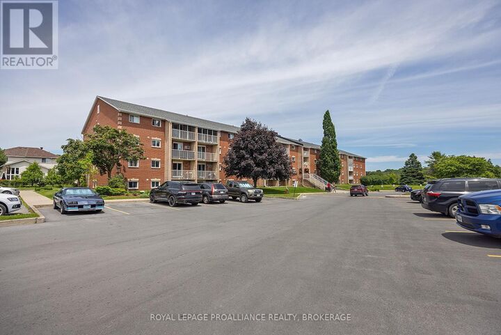 Property Photo:  580 Armstrong Road 201  ON K7M 8M3 