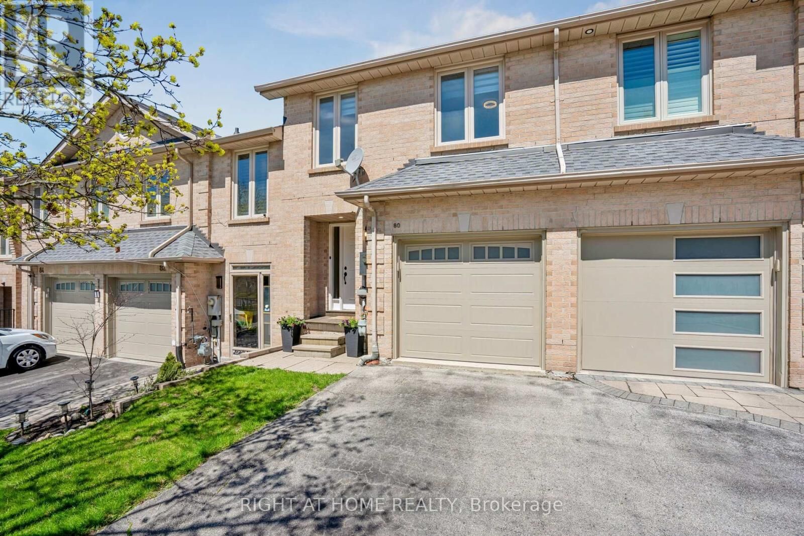 Property Photo:  80 Wetherby Circle  ON L3T 7R8 
