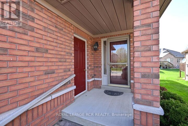 Property Photo:  38 Bella Vista Trail  ON L9R 2C6 