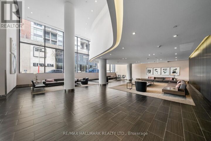 Property Photo:  1815 Yonge Street 1106  ON M4T 2A4 